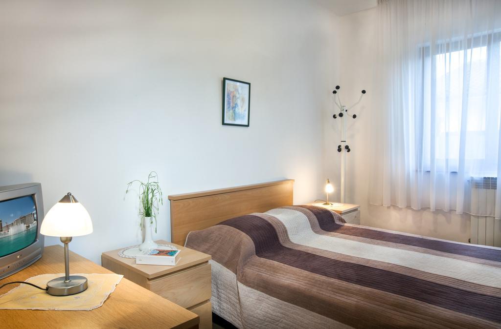 B&B Moderno Fažana Rum bild