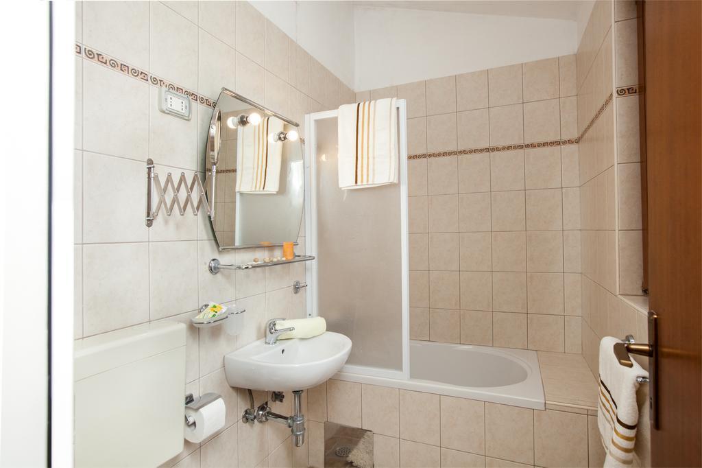 B&B Moderno Fažana Rum bild